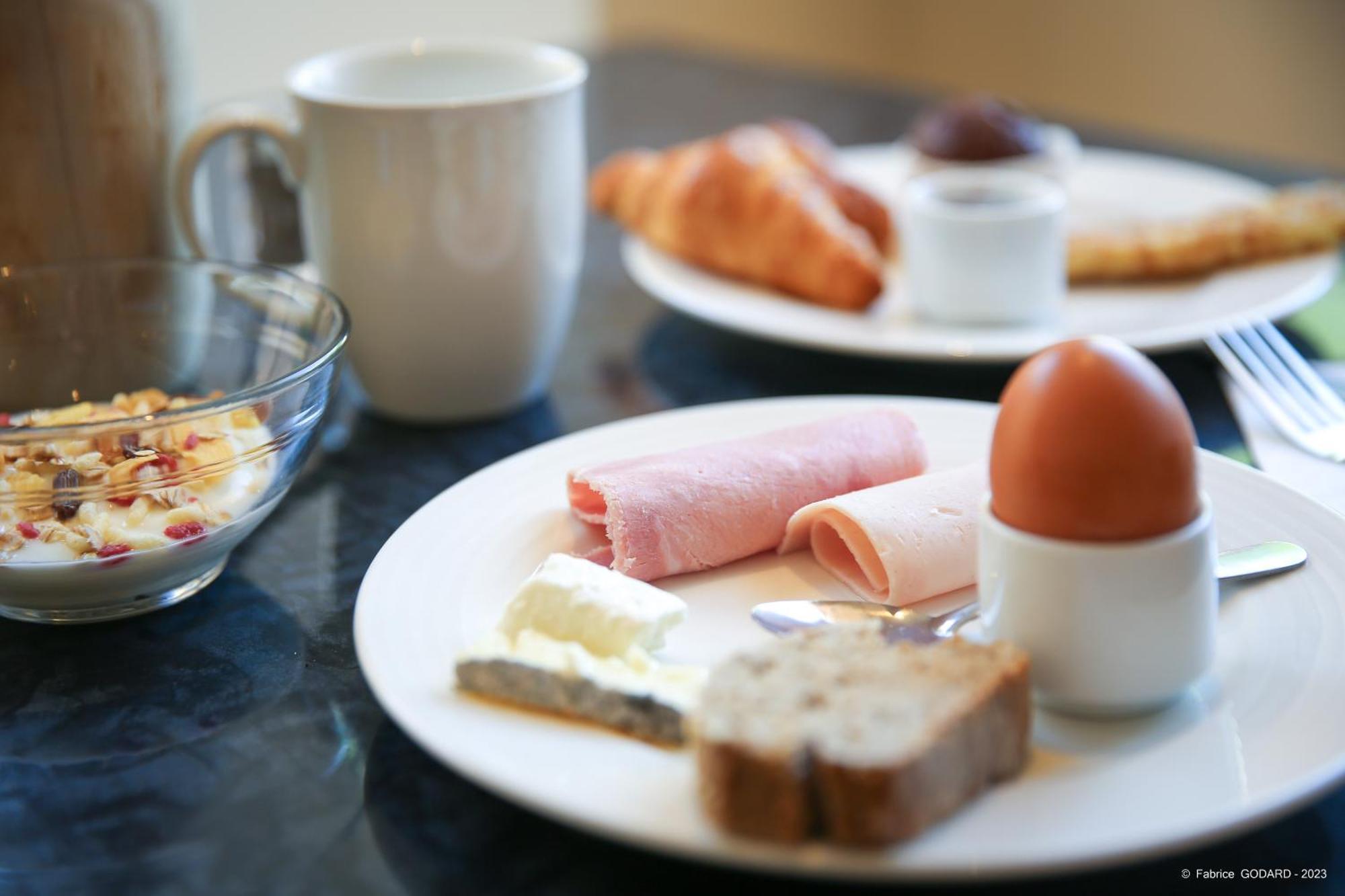 Hotel Le Refuge Des Sources Digne-les-Bains ภายนอก รูปภาพ